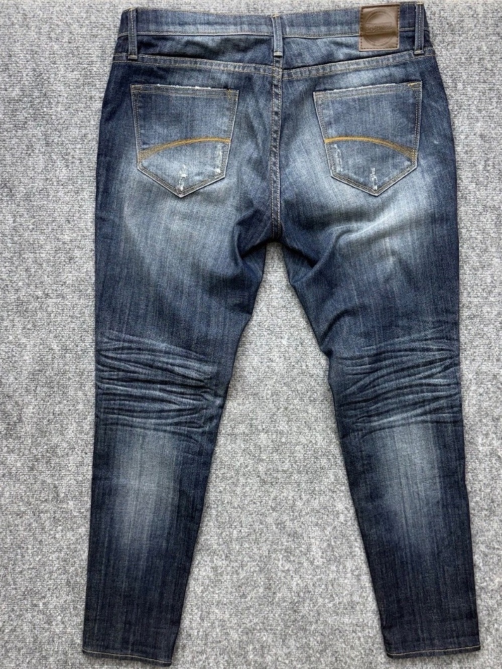 Driftwood Women’s Jeans Embroidered Floral Distress Skinny Jeans Size 31x29 - Picture 2 of 7